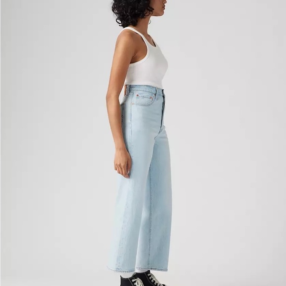 Levi’s Ribcage Straight Jeans - Picture 3 of 10